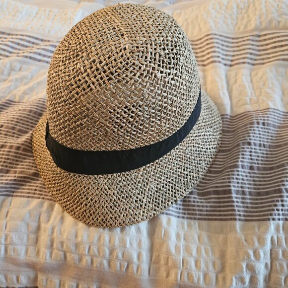 Hat - Picture 1 of 2